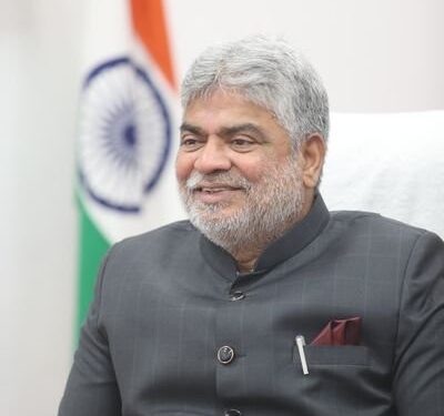 “రివ్యూ చేసి ఉంటే ఇవి ఉండేవి కావు…” – మంత్రిపై స్పీకర్ గడ్డం ప్రసాద్ అసహనం