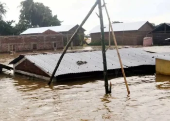 అఫ్గానిస్థాన్‌లో భారీ వరదలు.. 17 మంది మృతి!!