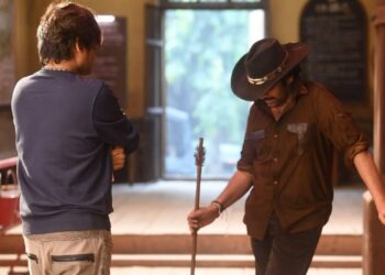 పవన్‌ను పవర్‌ఫుల్‌గా చూపించడం నా స్వార్థం: హరీశ్ శంకర్!!