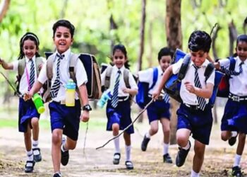 ఏపీలో నేటి నుంచి ఒంటిపూట బడులు అమలు.