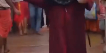 బాబా బైద్యనాథ్ ధామ్ వద్ద కలకలం… బురఖా ధరించిన మహిళ ప్రవర్తనతో భక్తుల్లో ఆందోళన