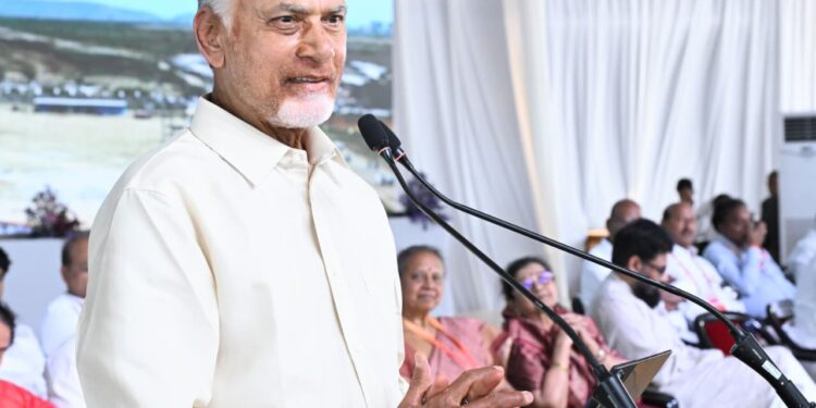 పొట్టి శ్రీరాములు త్యాగమే ఆంధ్ర రాష్ట్రానికి పునాది: సీఎం చంద్రబాబు.