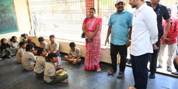 మైలవరం పాఠశాలలో ఆకస్మిక తనిఖీ నిర్వహించిన మంత్రి లోకేష్