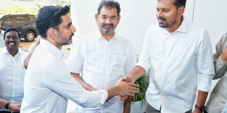 ప్రజల ముంగిటకే పాలన: 85వ రోజుకు చేరిన మంత్రి నారా లోకేష్ 'ప్రజాదర్బార్'.