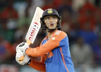 అభిషేక్, గిల్‌పై యోగ్‌రాజ్ అసంతృప్తి