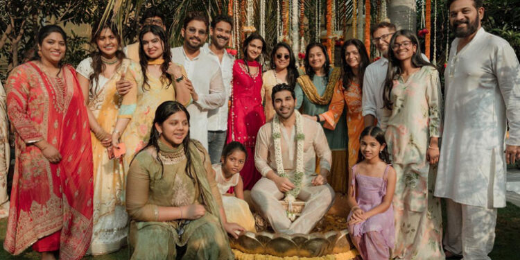 అల్లు వారి ఇంట పెళ్లి కళ.. శిరీష్ 'పెళ్లి కొడుకు' ఫంక్షన్ హైలైట్స్ 1 అల్లు వారి ఇంట పెళ్లి కళ.. శిరీష్ 'పెళ్లి కొడుకు' ఫంక్షన్ హైలైట్స్