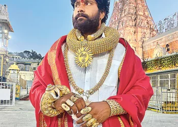 హైదరాబాద్‌ పాతబస్తీ బంగారు భక్తుడు తిరుమలలో శ్రీవారి దర్శనం ,