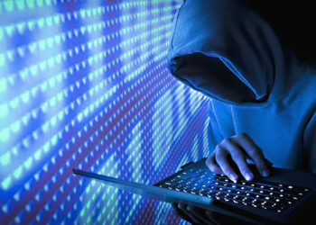 పోలీసులమని నమ్మించి కోటిన్నర లూటీ..సైబర్ ఉచ్చులో చిక్కుకున్న రిటైర్డ్ ఉద్యోగి.