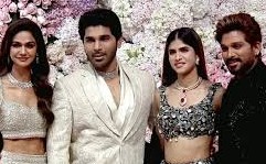 🌟 అల్లు శిరీష్ & నయనిక రిసెప్షన్ వేడుకలో మెరిసిన అల్లు ఫ్యామిలీ! 🌟 2 🌟 అల్లు శిరీష్ & నయనిక రిసెప్షన్ వేడుకలో మెరిసిన అల్లు ఫ్యామిలీ! 🌟