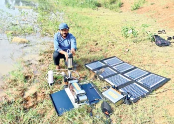 గిరిజనుల కోసం పరిశోధనలు చేస్తున్న విశాఖ యువకుడు!!