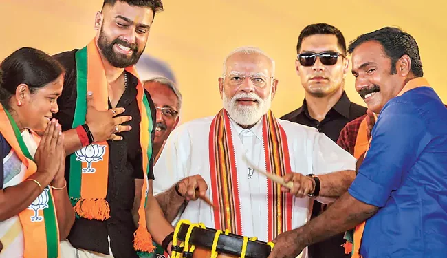 కేరళలోఅవినీతి పాలనకు చెక్‌-ఎన్డీయే వస్తేనే మార్పు: మోదీ!!