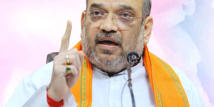 అక్రమ వలసదారులపై అమిత్ షా స్ట్రాంగ్ స్టాండ్.. “అందరినీ పంపిస్తాం”