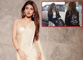 ‘ఉస్తాద్‌ భగత్ సింగ్’… శ్రీలీల కోటు సోషల్ మీడియాలో వైరల్