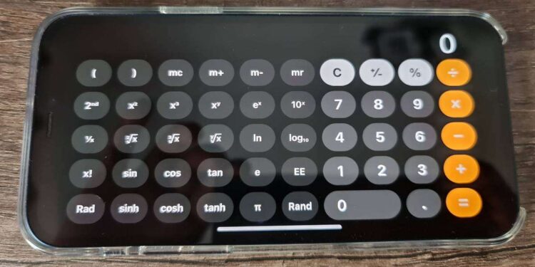 మీ ఐఫోన్ కాలిక్యులేటర్లో hidden ఫీచర్లు తెలుసా?
