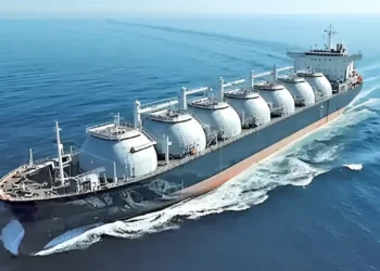 హర్మూజ్‌ జలసంధి వద్ద నిలిచిన ఎల్పీజీ ట్యాంకర్లు.. ఇరాన్‌తో భారత్‌ చర్చలు