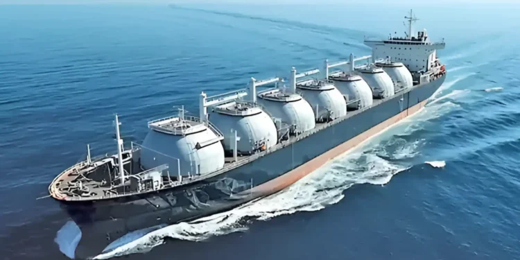 హర్మూజ్‌ జలసంధి వద్ద నిలిచిన ఎల్పీజీ ట్యాంకర్లు.. ఇరాన్‌తో భారత్‌ చర్చలు