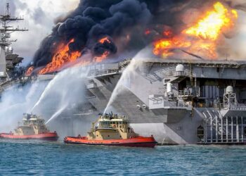 అమెరికా యుద్ధ నౌకలో అగ్నిప్రమాదం… వందలాది సైనికులు అస్వస్థత