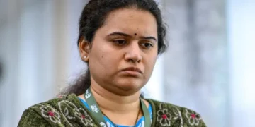 హంపి వైదొలగడం.. మహిళల చెస్‌లో కీలక ట్విస్ట్