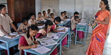 ప్రభుత్వ తెలుగు టీచర్‌ కావాలా? తెలుసుకోండి సరైన మార్గం