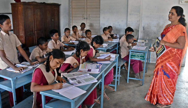 ప్రభుత్వ తెలుగు టీచర్‌ కావాలా? తెలుసుకోండి సరైన మార్గం