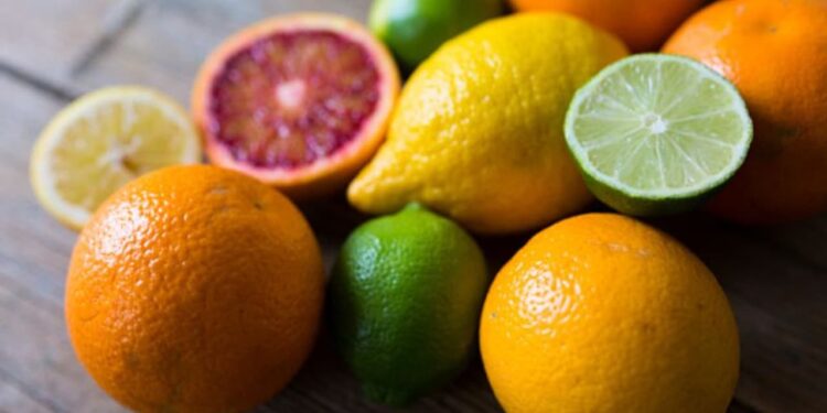 పులుపు పండ్లు జలుబు పెంచుతాయా?.. అసలు నిజం ఇదే