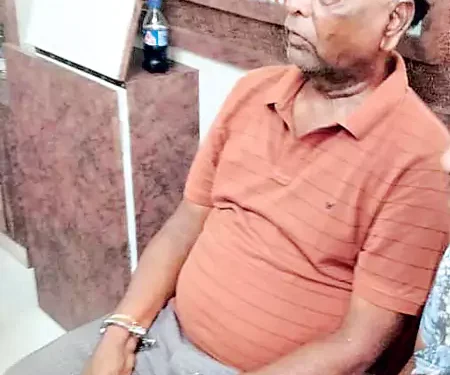 కాశీబుగ్గలో హైటెక్ దొంగతనం..వ్యాపారికి సంకెళ్లు వేసి మరీ దోచుకెళ్లిన ఎనిమిది మంది ముఠా!