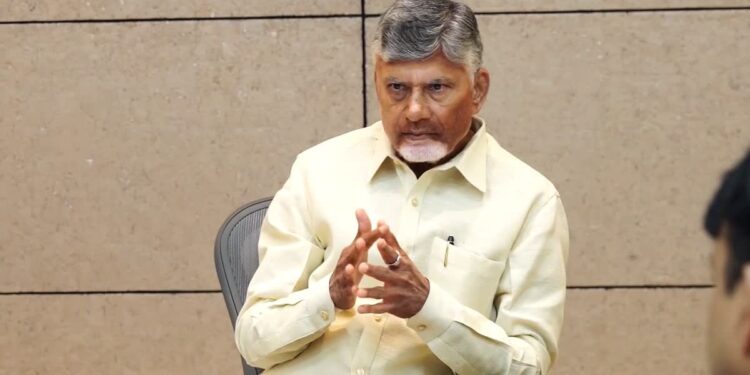 ఇంధన కొరతపై సీఎం చంద్రబాబు సమీక్ష… తక్షణ చర్యలకు ఆదేశాలు