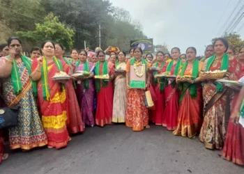 నెరవేరిన కల.. తీరిన మొక్కు: కనకతారకకు కృతజ్ఞతలతో రాజధాని జనం!