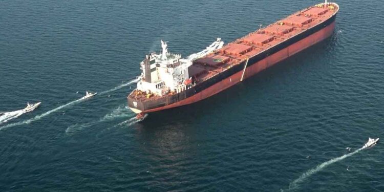 హర్మూజ్లో చిక్కుకున్న భారత నావికుల కోసం కేంద్రం కీలక ఆందోళన