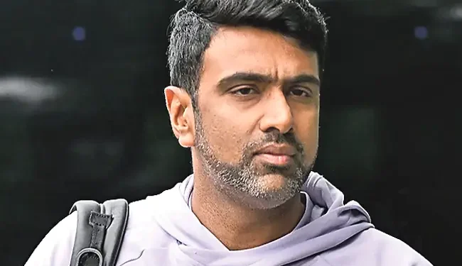 గాయంతో ఉన్న ఆయుష్‌ను ఆడించడంపై విమర్శలు