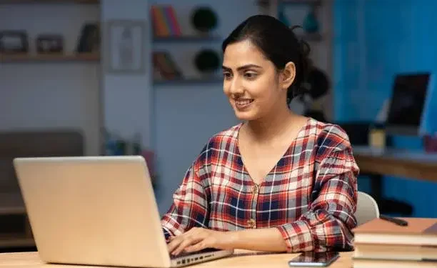 విద్యార్థులకు ఖాళీ సమయాన్ని ఆదాయంగా మార్చే మార్గాలు