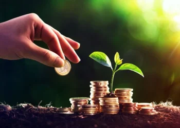 సిప్ (SIP) సునామీ! మార్కెట్ కష్టాల్లో ఉన్నా మ్యూచువల్ ఫండ్లలోకి రూ. 40,000 కోట్ల వెల్లువ!