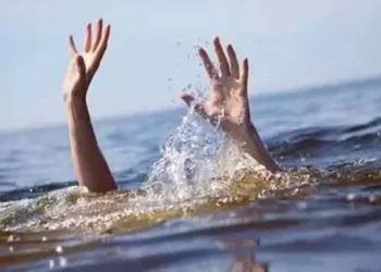 ఈత నేర్చుకునే ప్రయత్నం విషాదంగా మారింది.
