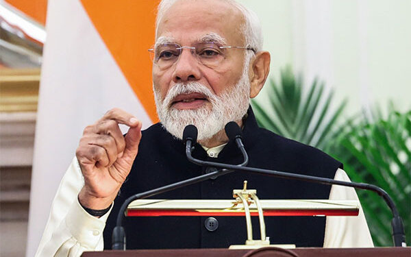 మహిళా రిజర్వేషన్ల బిల్లుకు పార్లమెంటులో చారిత్రక ఆమోదం