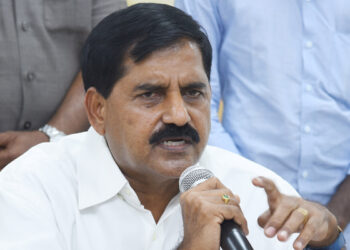 వ్యవస్థ సరిగా లేకపోతే రాజీనామా: ఆదినారాయణరెడ్డి