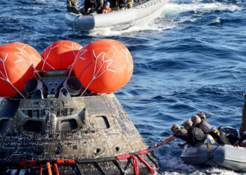 చందమామను చుట్టొచ్చిన విజేతలు! 4 లక్షల కిలోమీటర్ల సుదూర ప్రయాణం..ఆర్టెమిస్-2 హిస్టారికల్ సక్సెస్!