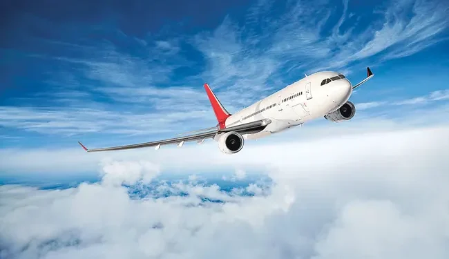 యుద్ధం దెబ్బ: విమానయాన రంగానికి రూ.18,000 కోట్ల కోత!