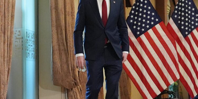 పాకిస్థాన్ వేదికగా అగ్రరాజ్యాల పవర్ పాలిటిక్స్: అణు మథనంలో తేలని తేడాలు..ట్రంప్ నెక్స్ట్ స్టెప్ ఏంటి?