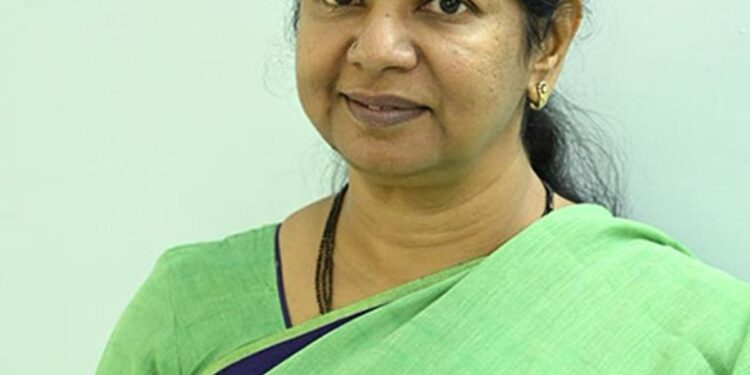 డీఎంకేలో 'వారసత్వ' సెగలు: కాబోయే సీఎం కనిమొళి అంటూ నినాదాల హోరు!