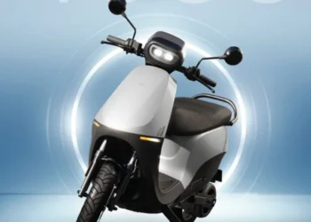 ఓలా ఎలక్ట్రిక్ కొత్త సంచలనం.. S1 X+ 5.2 kWh స్కూటర్ విడుదల