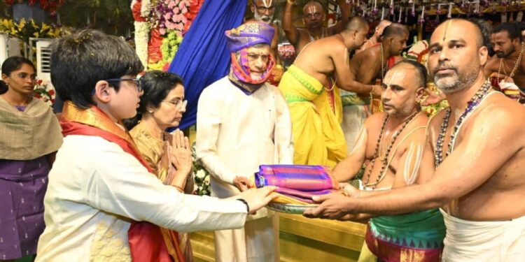 ఒంటిమిట్టలో ఘనంగా సీతారాముల కళ్యాణం..