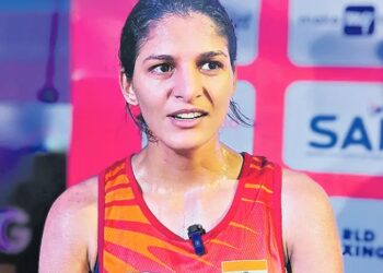 చైనా, జపాన్ బాక్సర్లకు చుక్కలు చూపిన మీనాక్షి.. 5-0తో ఏకపక్ష విజయం!