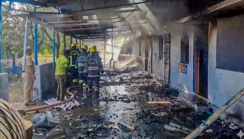 కేరళలో బాణసంచా కేంద్రంలో భారీ పేలుడు..