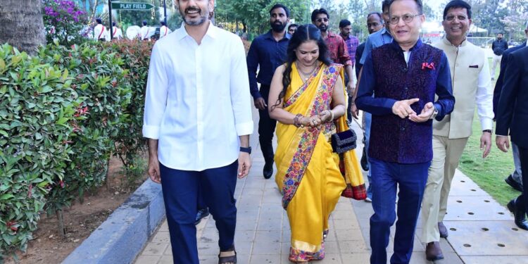 గ్రీన్‌వుడ్ హై గ్రాడ్యుయేషన్ వేడుకలో మంత్రి లోకేష్ సందడి!