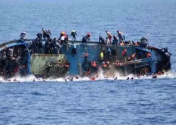 మలేసియా ప్రయాణంలో విషాదం – సముద్రంలో మునిగిన పడవ