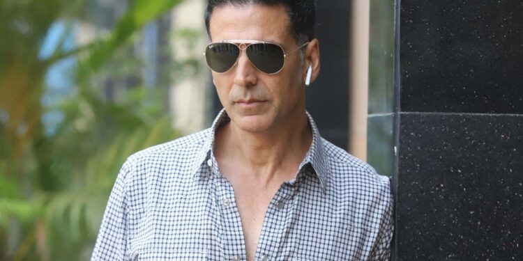 మంగళ్పూర్లో పెళ్లిళ్లు జరగవు.. వధుసూర్ వస్తాడు! 'భూత్ బంగ్లా' ట్రైలర్ అదిరింది