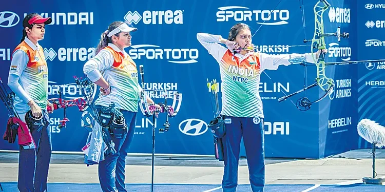 భారత మహిళల ఆర్చరీ జట్టు ఫైనల్‌లోకి దూసుకెళ్లింది