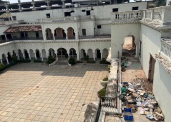 145 ఏళ్ల చరిత్ర కలిగిన చిరాన్ ఫోర్ట్ క్లబ్ కూల్చివేత