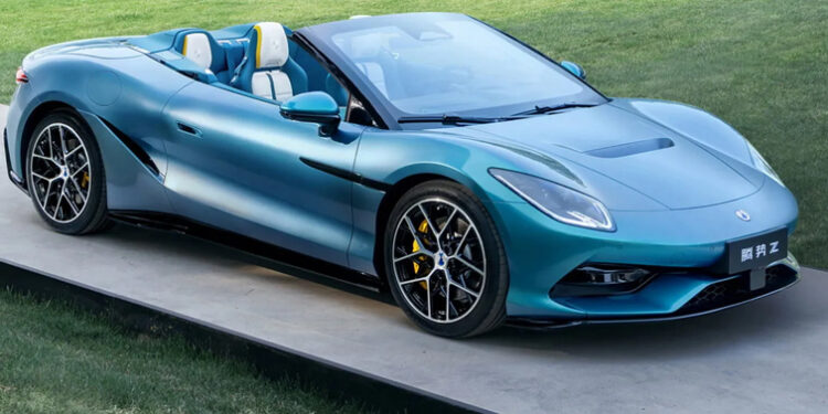 కేవలం 2 సెకన్లలో 100 km వేగం చేరే హైపర్ కార్