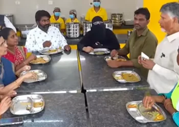 అన్న క్యాంటీన్‌లో బాబు బర్త్‌డే వేడుకలు!